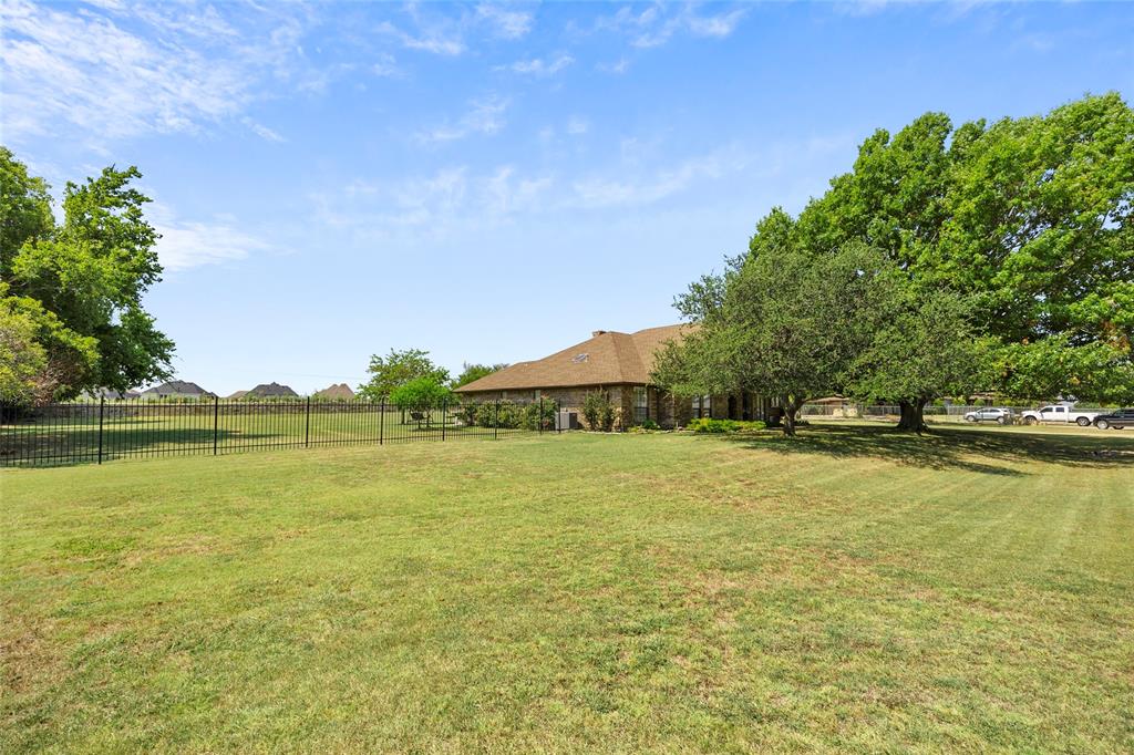 11 Park Central Circle Property Photo 37