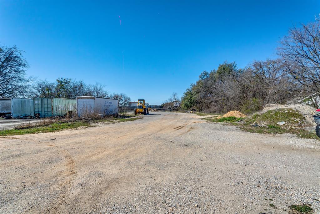 900 Riverside Drive Property Photo 3