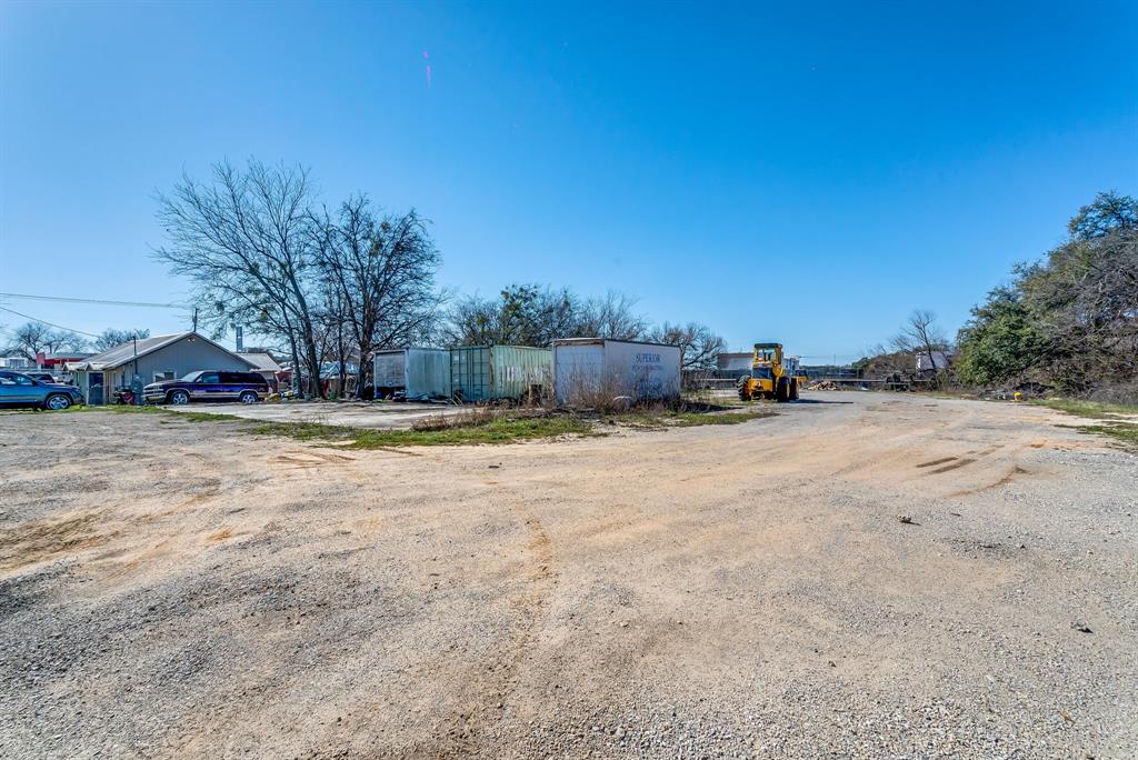 900 Riverside Drive Property Photo 4