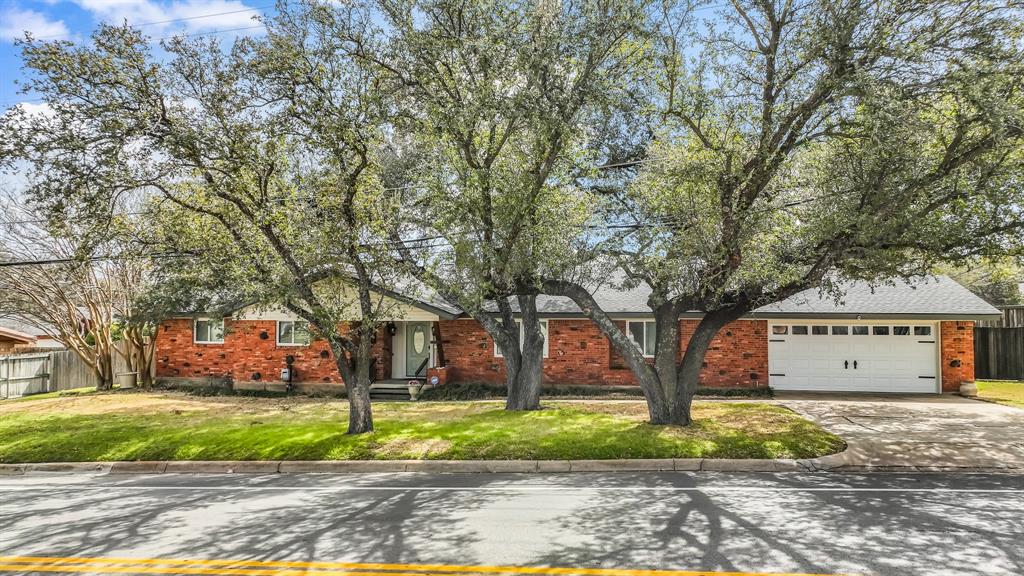 8415 Chapin Road Property Photo