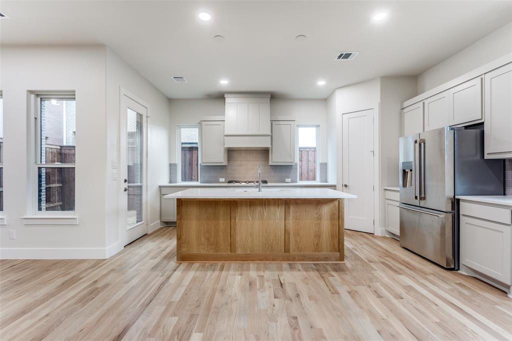 7118 Granada Place Property Photo 10