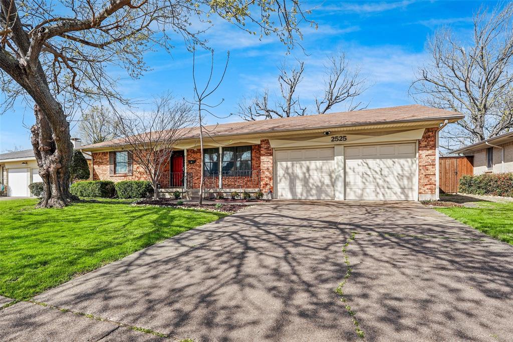 2525 Ridgecrest Drive Property Photo