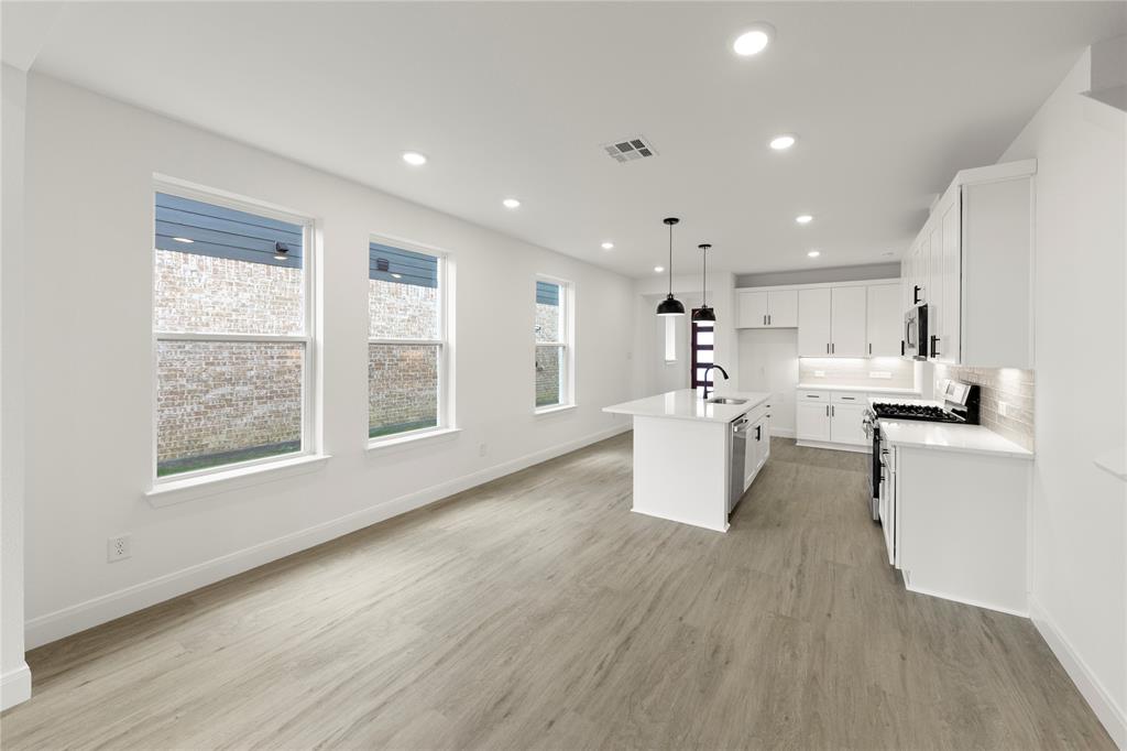 2256 Aspen Chase Drive Property Photo 11