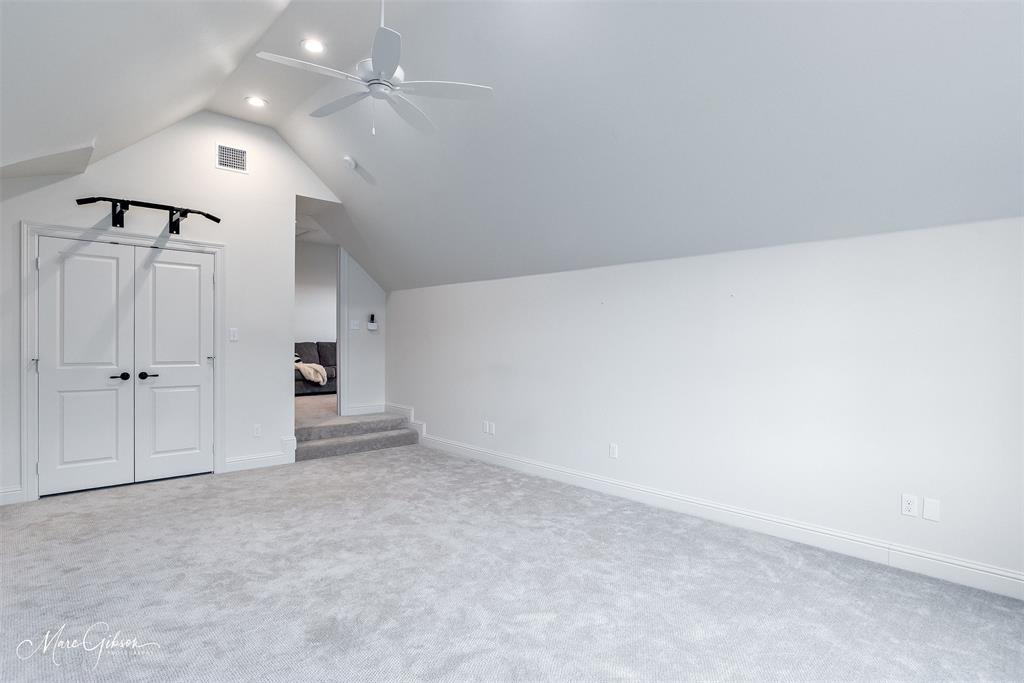 2112 Old Grove Circle Property Photo 27