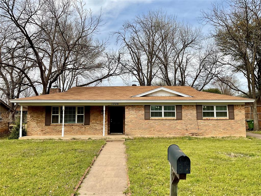 1028 Black Street Property Photo