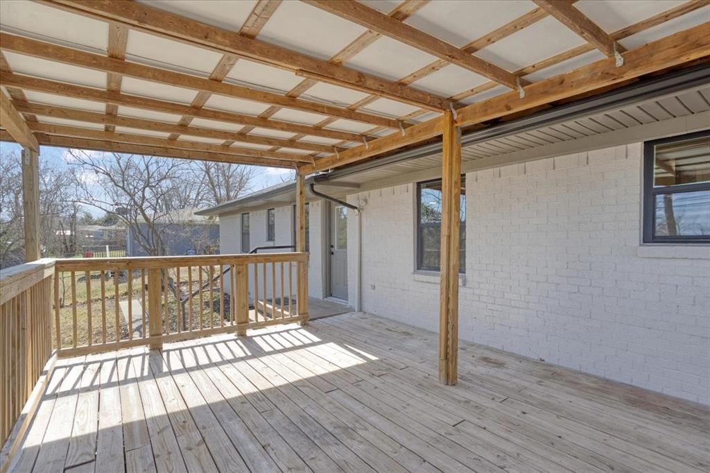 212 Joe White Property Photo 26