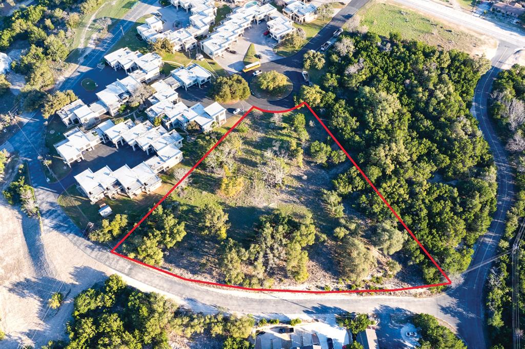 5803 Circulo Drive Property Photo 2