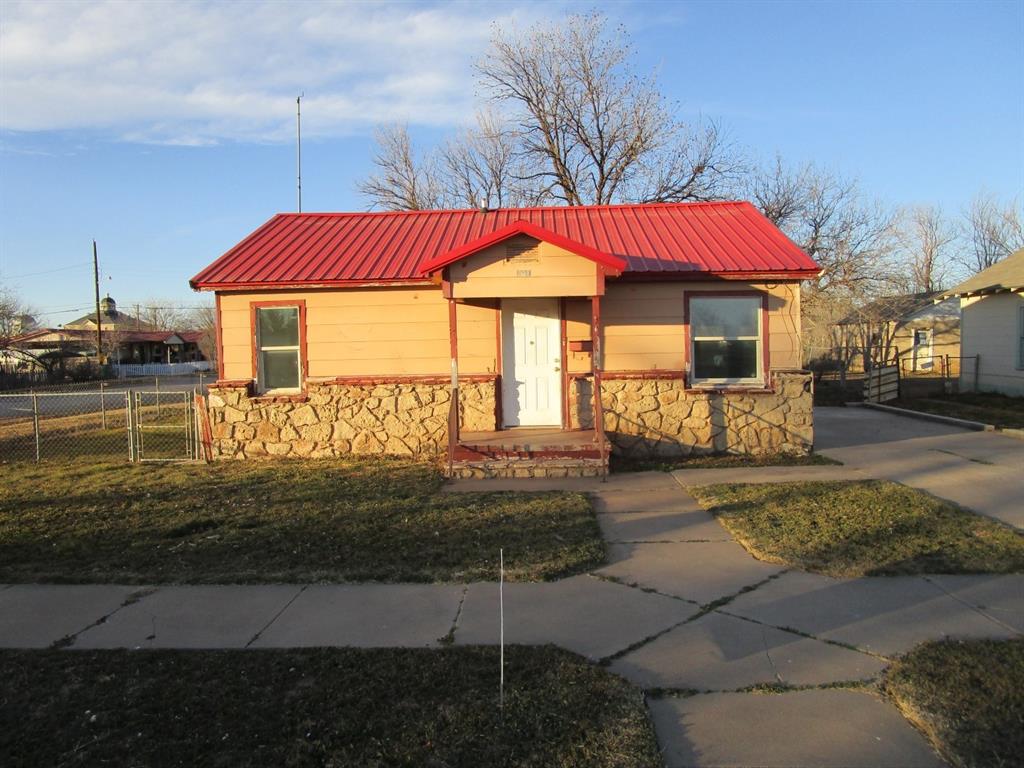 201 E 6th Street Property Photo