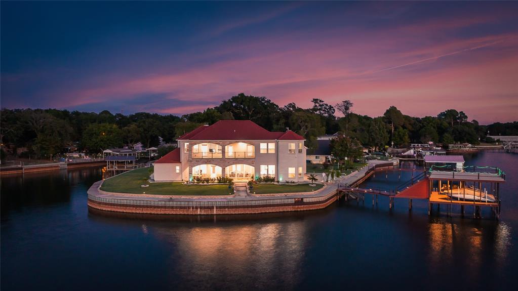 241 Loon Bay Drive Property Photo 1