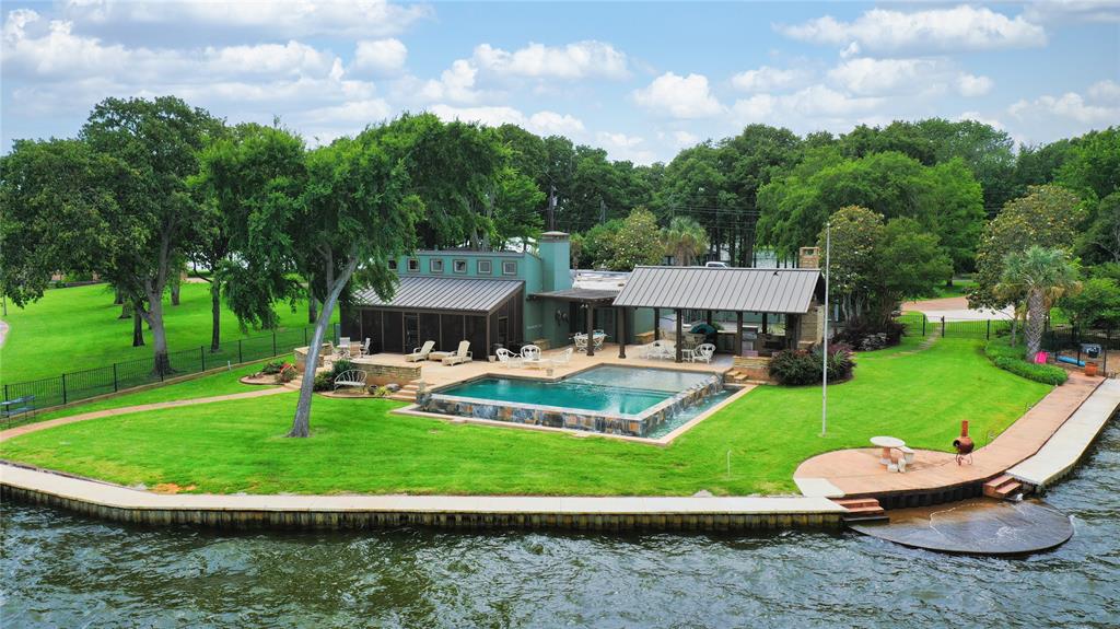553 Arrowwood Beach Road Property Photo