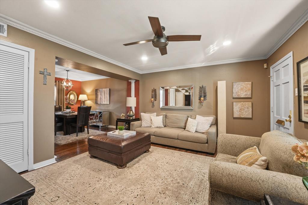 6429 Bordeaux Avenue Property Photo