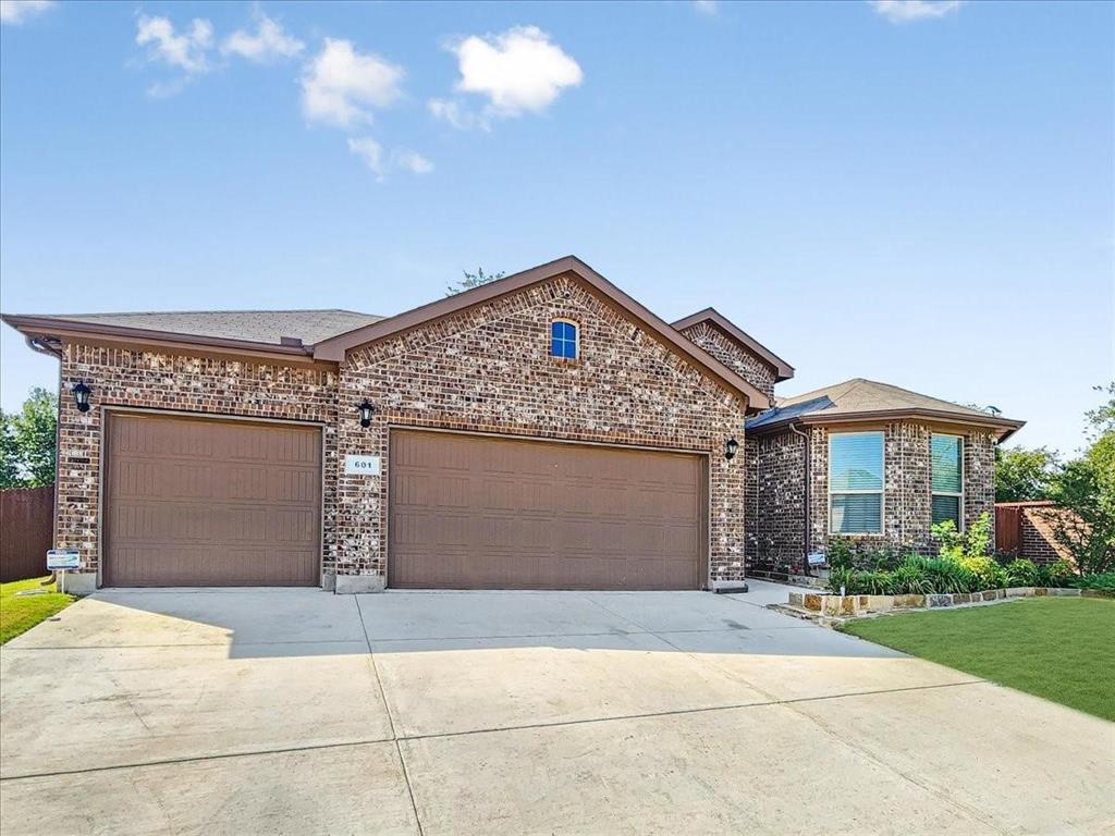 601 Redding Drive Property Photo