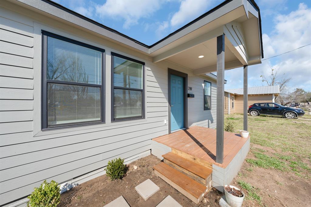 219 Glover Street Property Photo