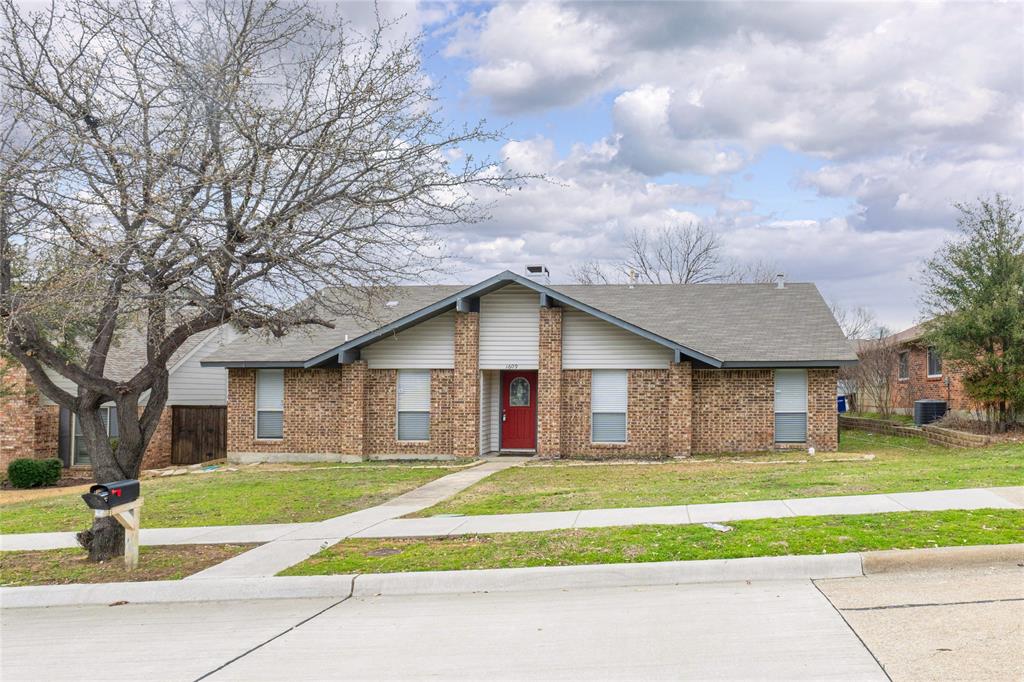 1609 Hartford Drive Property Photo
