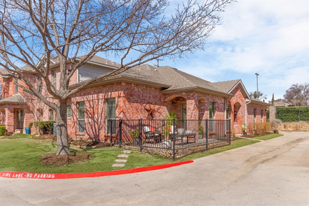 575 S Virginia Hills Drive Property Photo