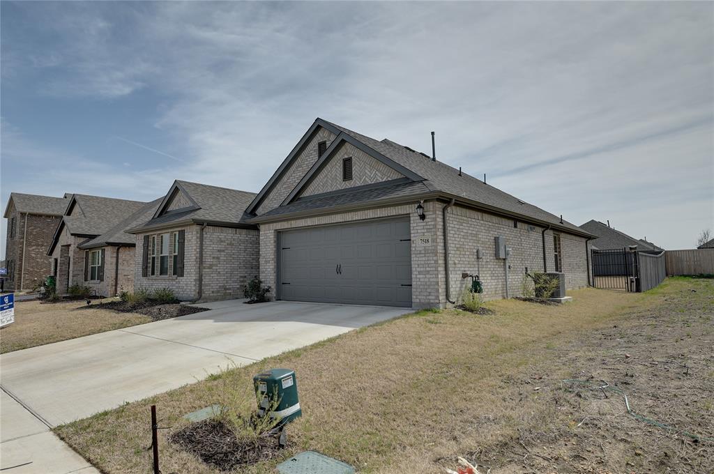7518 Prairie Holly Lane Property Photo
