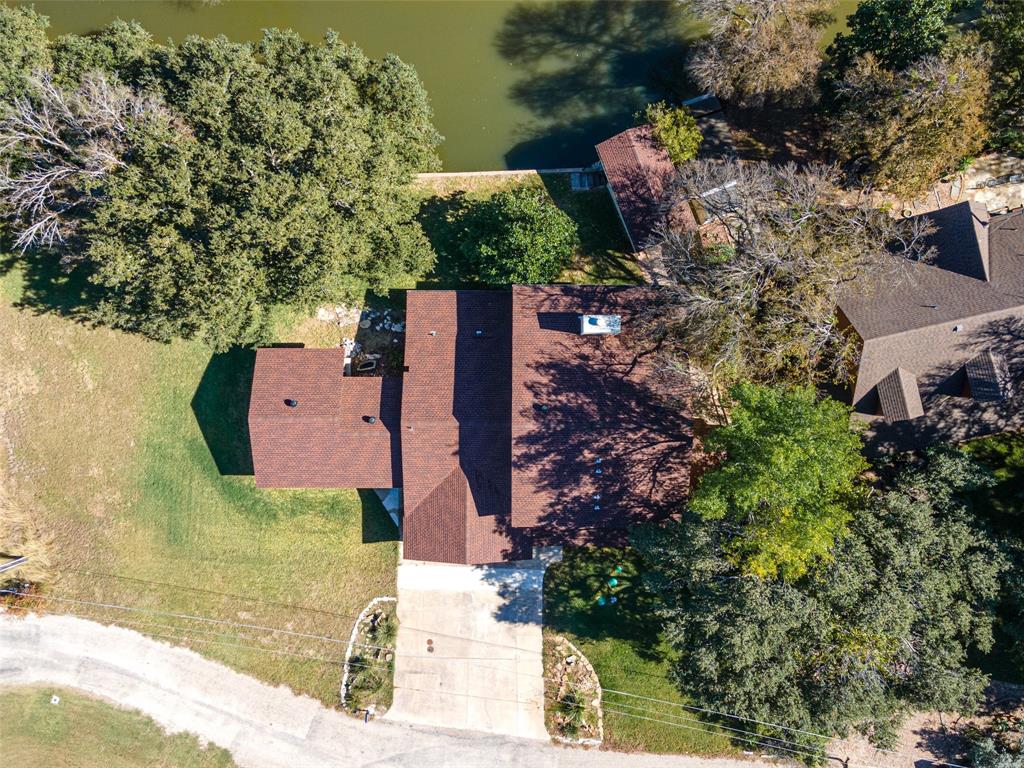 2321 Lakewood Court Property Photo