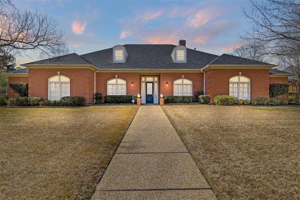1600 Woodlands Drive Property Photo