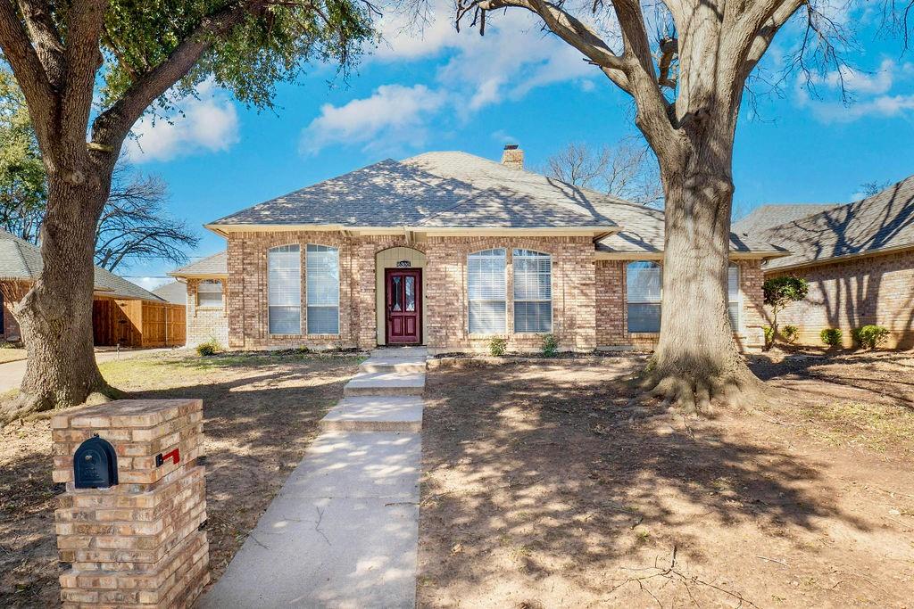 6300 Meadowedge Road Property Photo