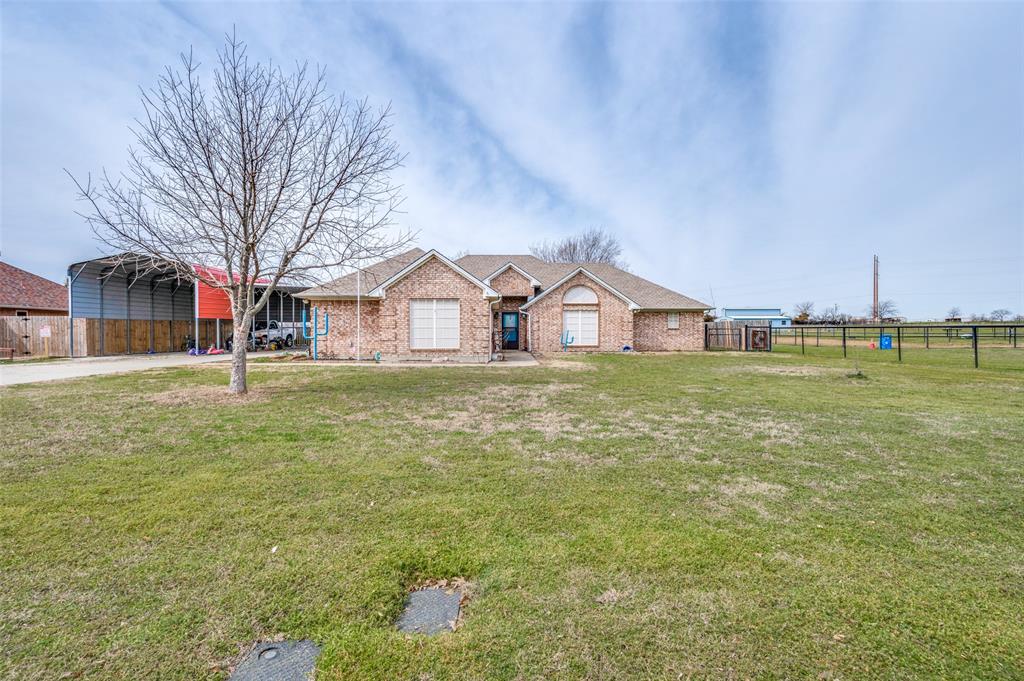 1304 Squires Lane Property Photo