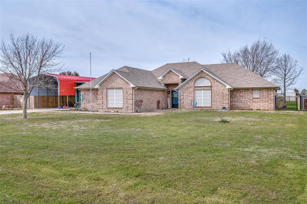 1304 Squires Lane Property Photo 1