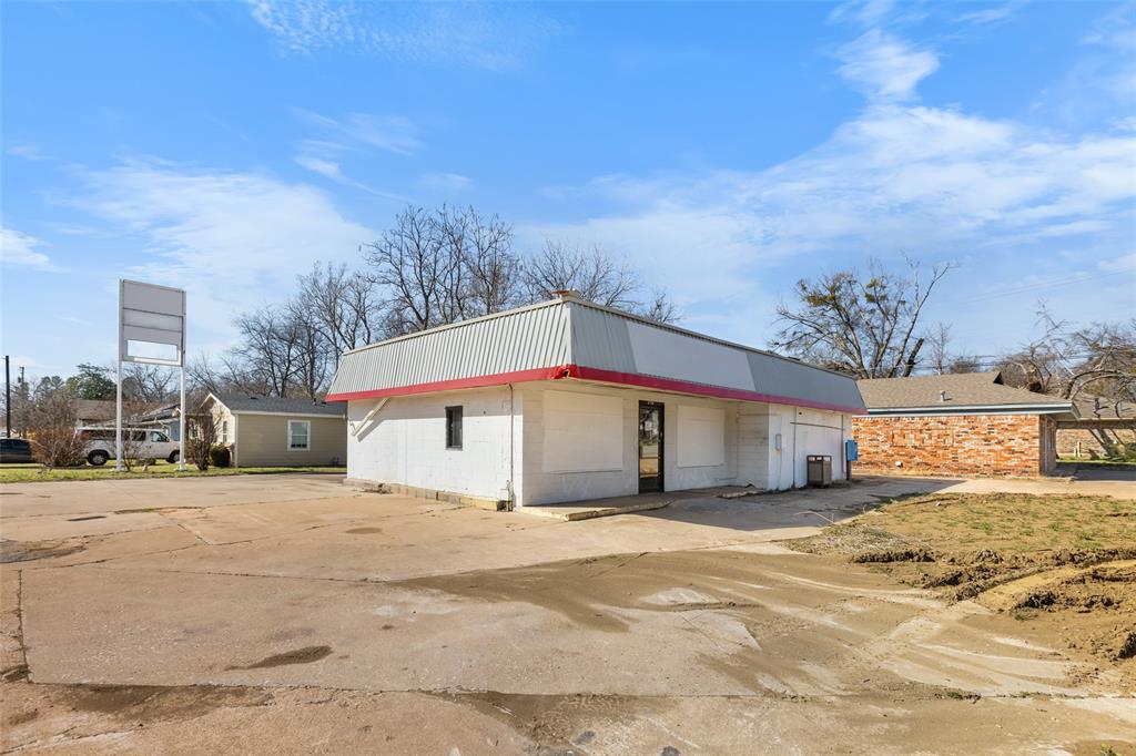 1201 W Crawford Street Property Photo