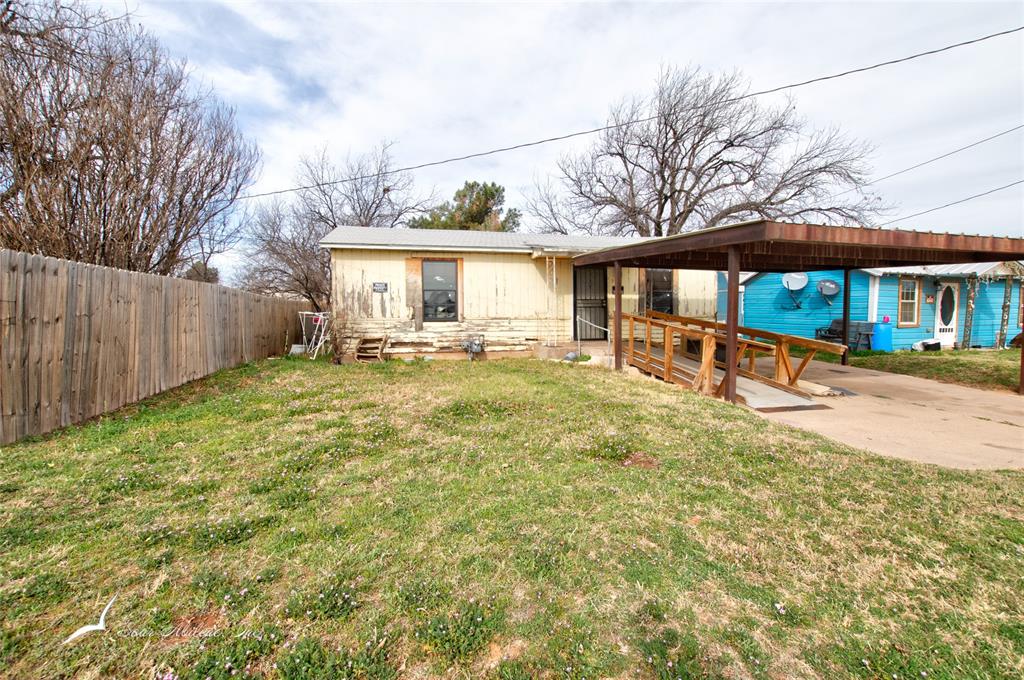3018 Grape Street Property Photo