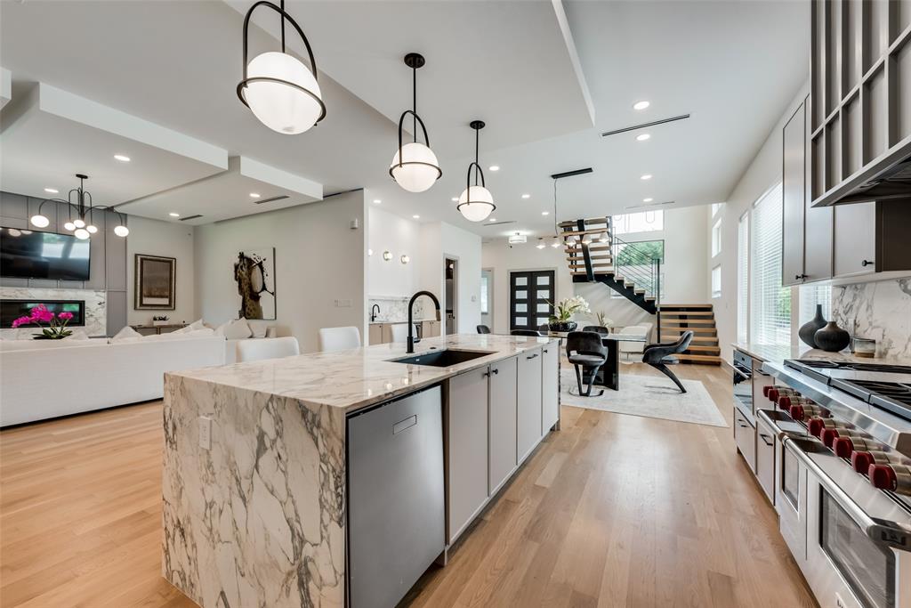 4528 W Amherst Avenue Property Photo