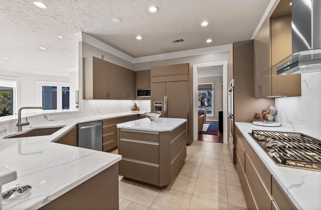 5819 Coolwater Cove Property Photo 13
