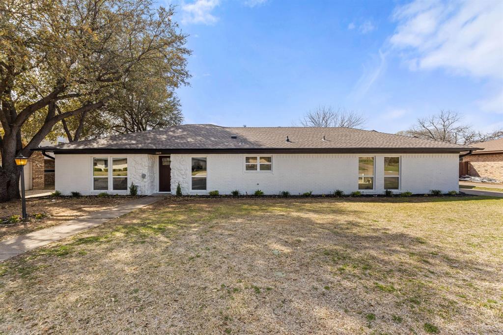 2429 Greenwood Drive Property Photo