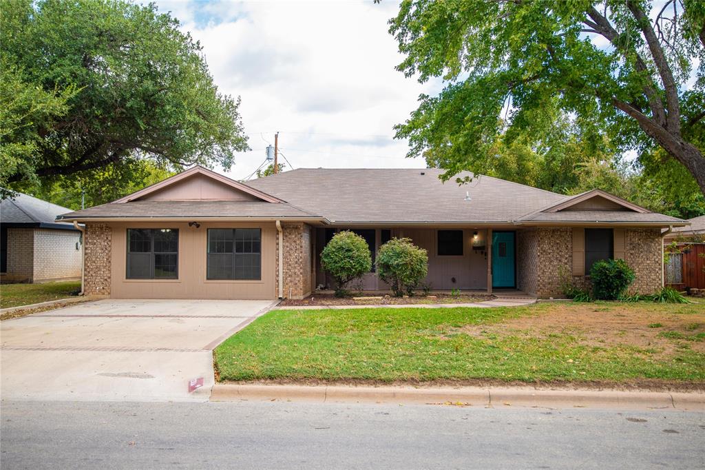 2304 10th Street Property Photo 1