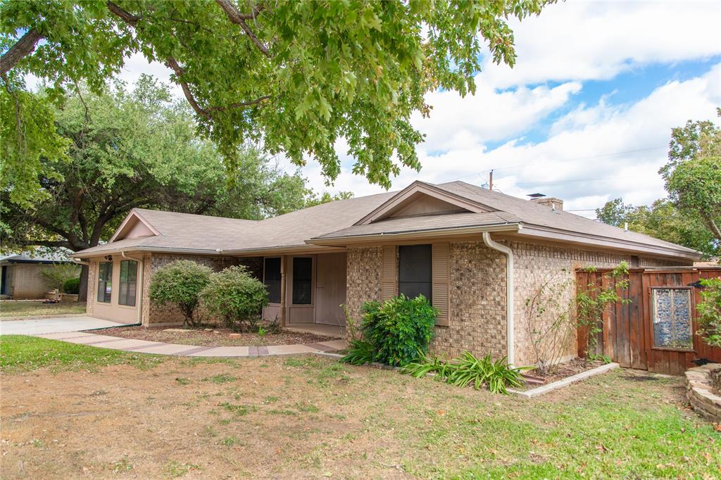 2304 10th Street Property Photo 2