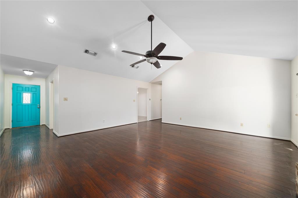2304 10th Street Property Photo 5
