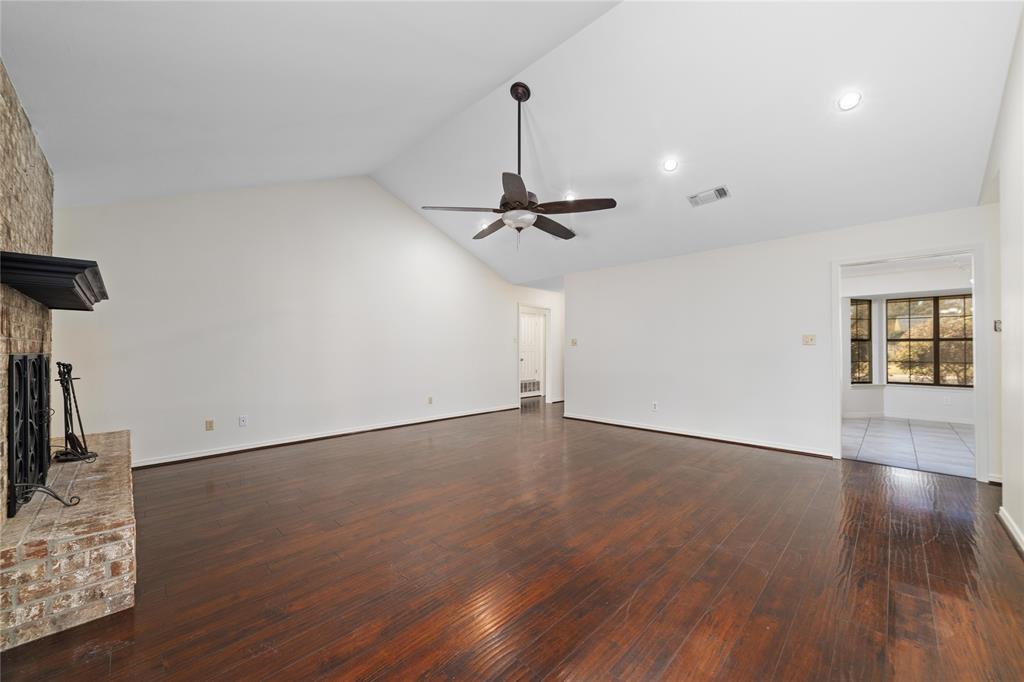 2304 10th Street Property Photo 6