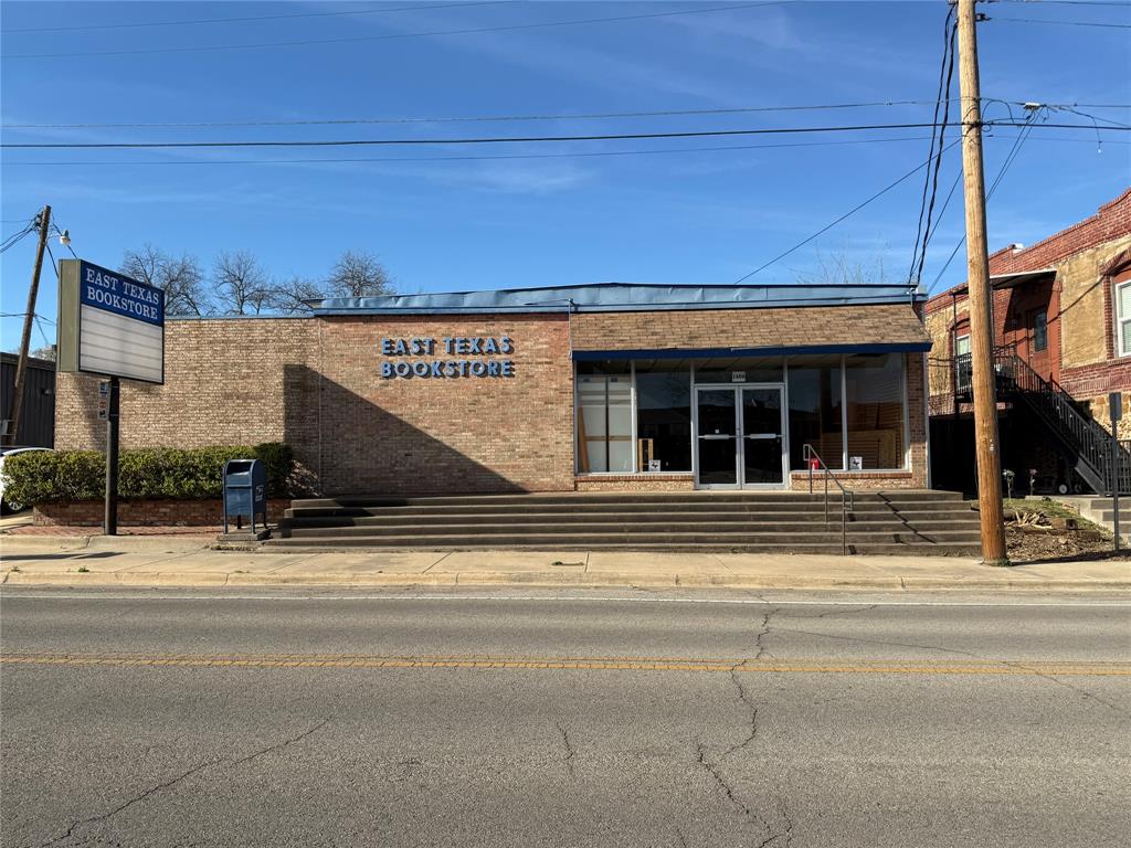 1606 Lee Street Property Photo