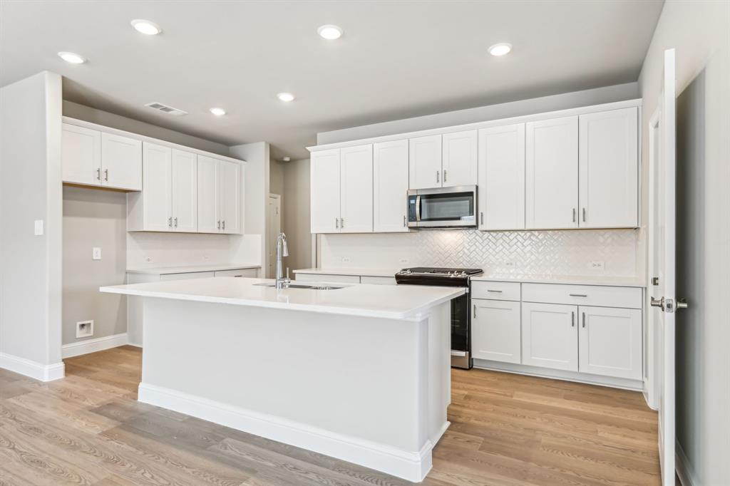 6669 Stone Elm Lane Property Photo