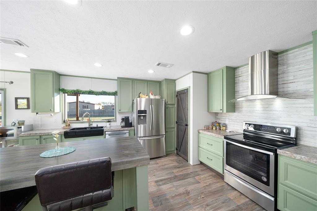 26 Oak Hollow Lane Property Photo