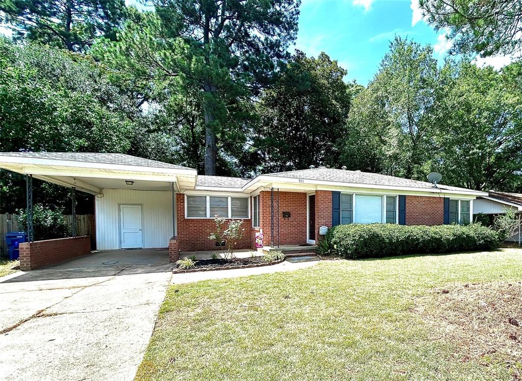 511 Lakeshore Drive Property Photo