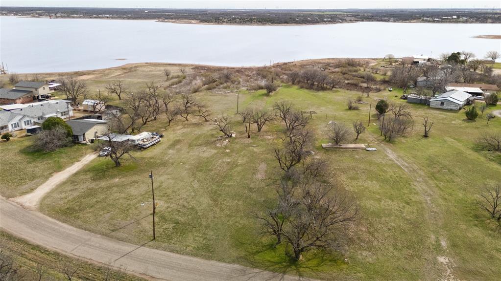 852 Comanche Trail Property Photo