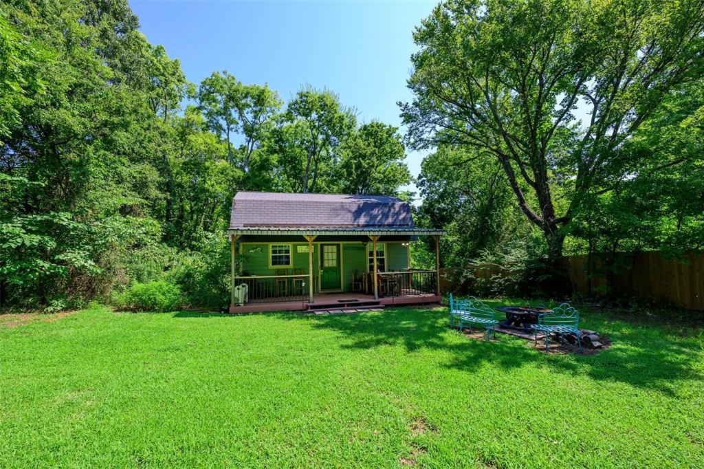 110 Private Road Property Photo