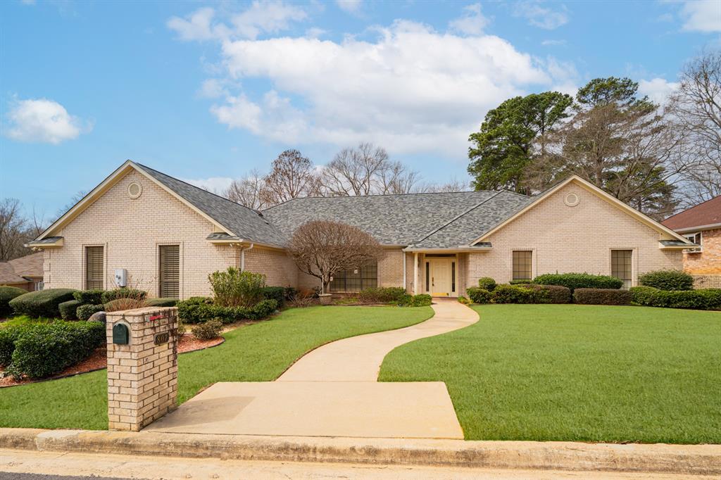807 Vicksburg Court Property Photo