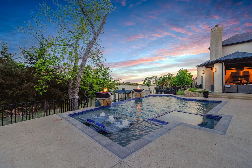 1812 Canal Court Property Photo