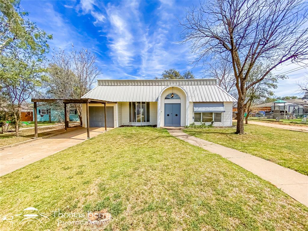 2425 Swenson Street Property Photo