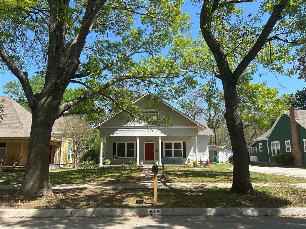 620 S Lindsay Street Property Photo