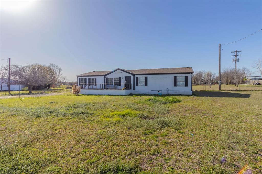 230 Private Road 4906 Property Photo