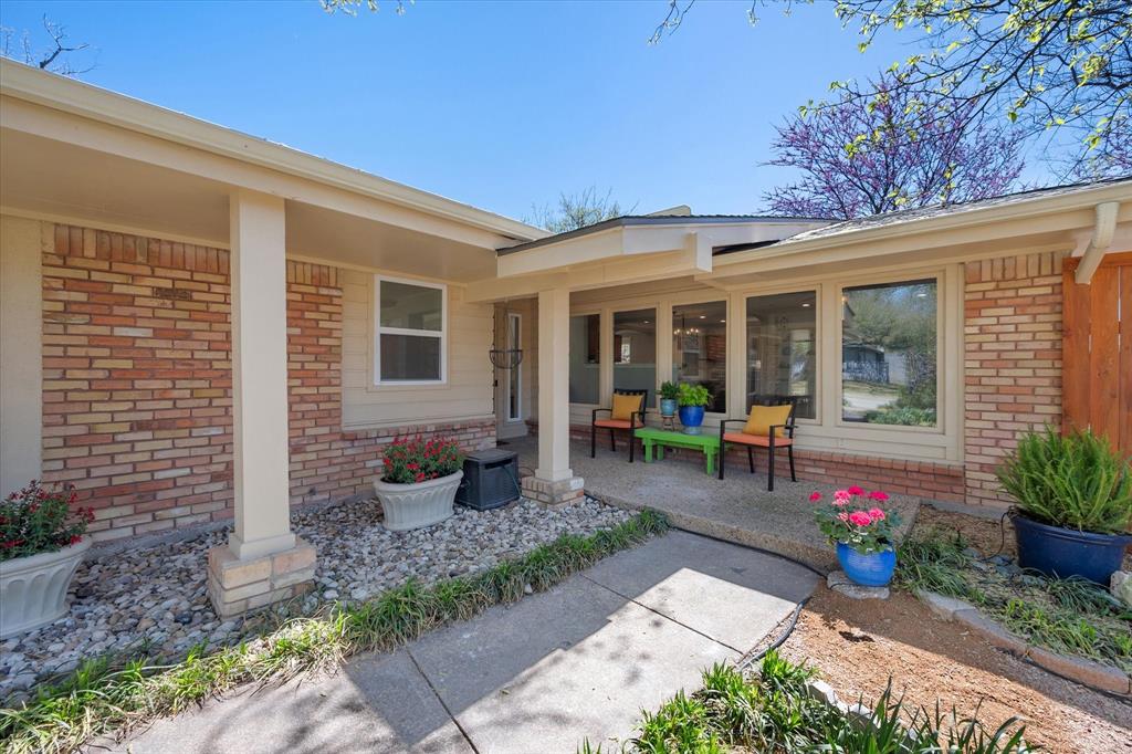 6832 Heatherknoll Drive Property Photo