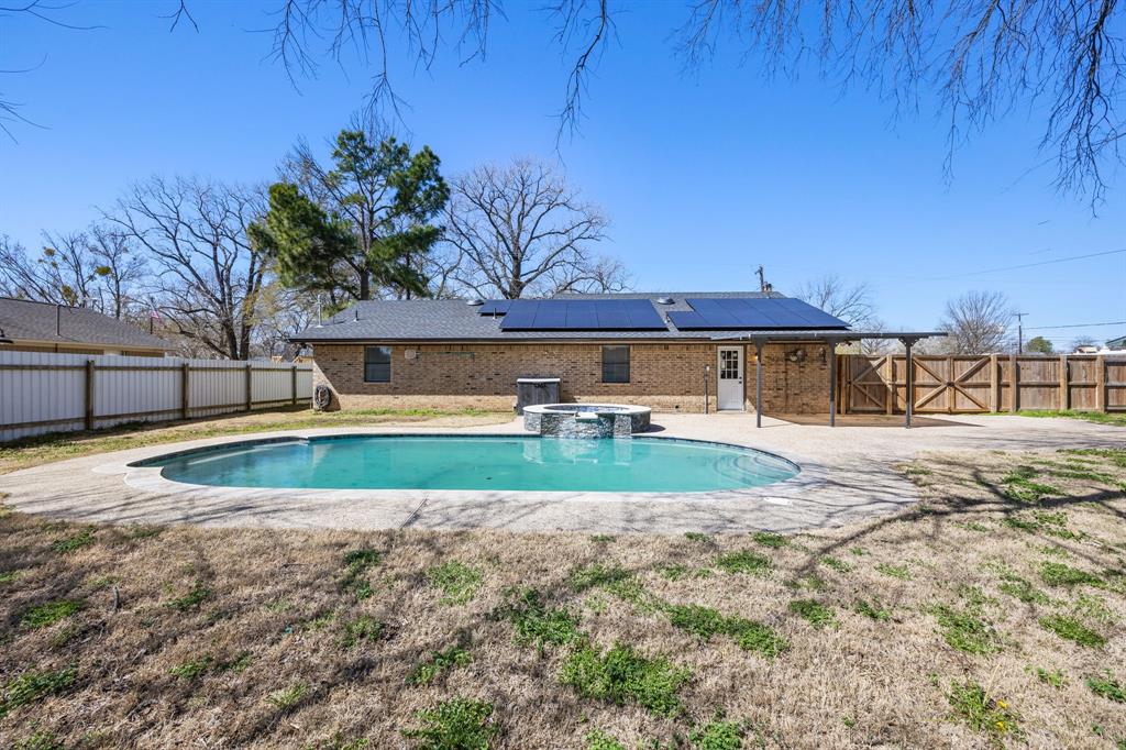 421 Elder Street Property Photo 1