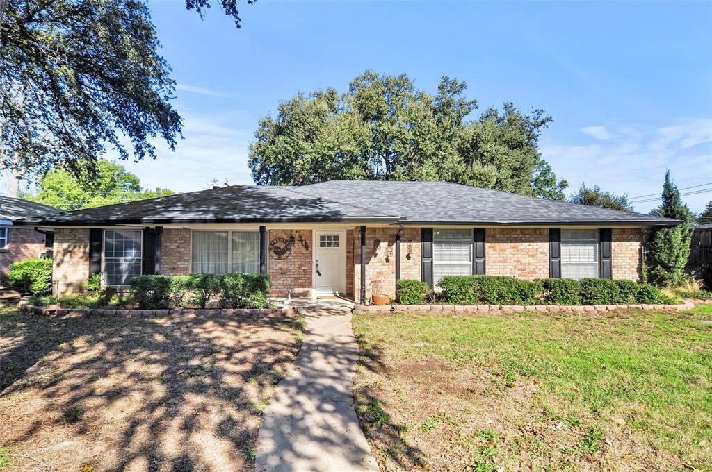 304 Circleview Drive Property Photo