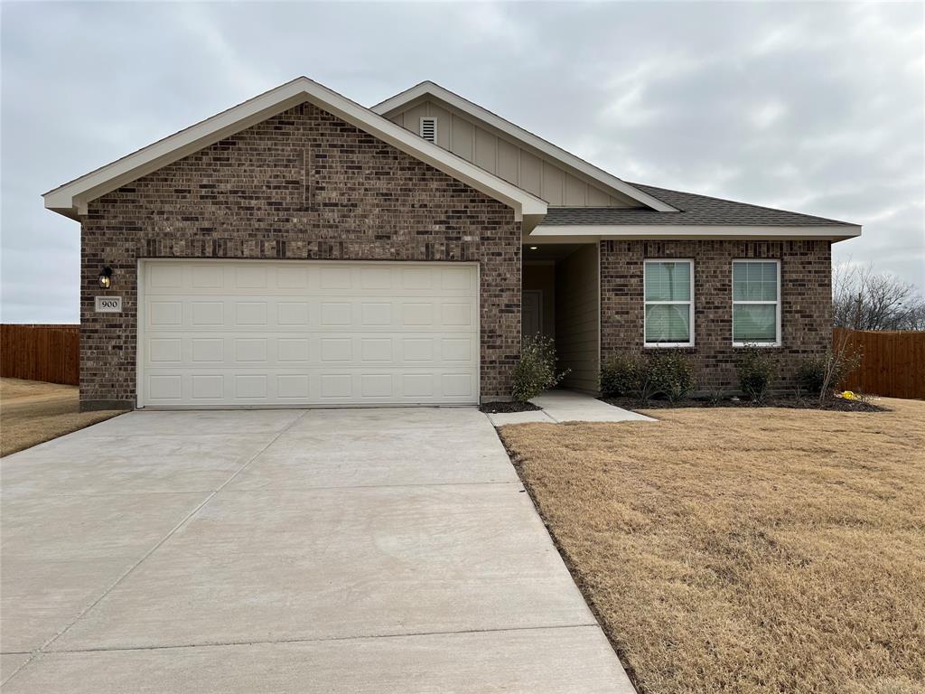 900 Lexington Lane Property Photo