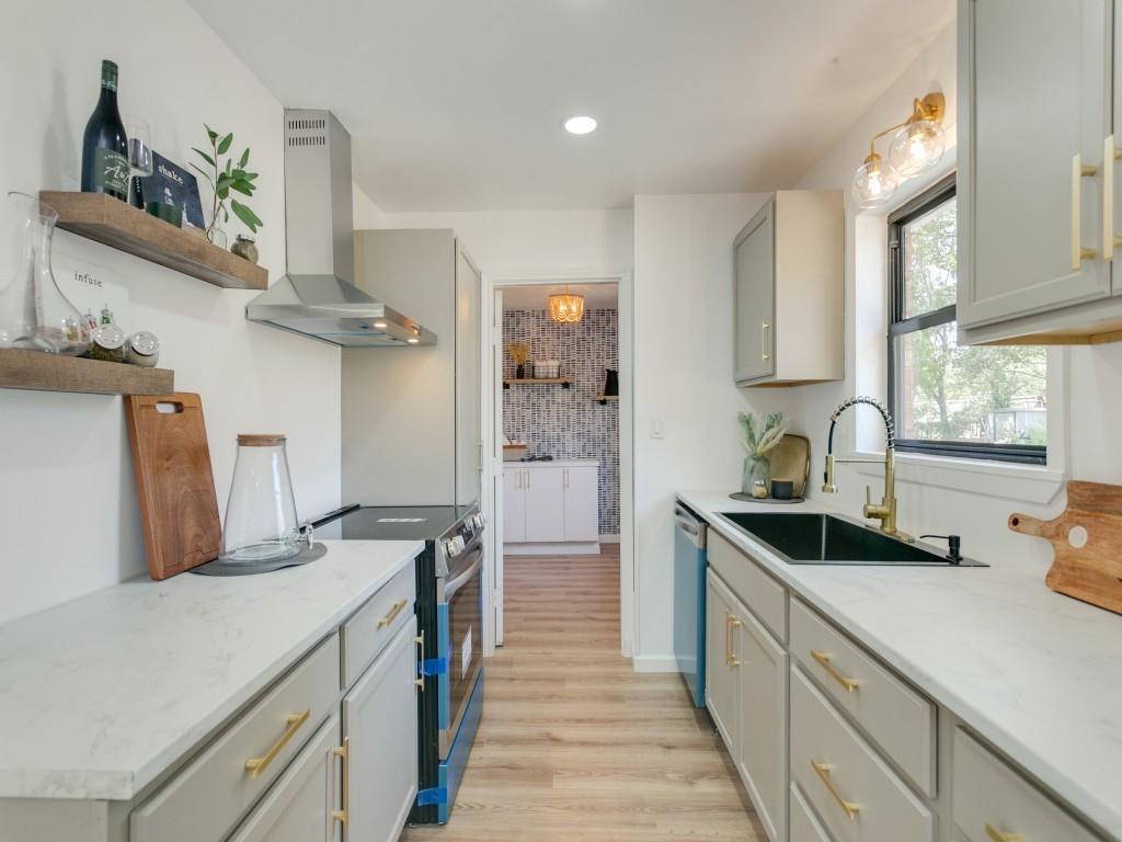 752 Oakwood Avenue Property Photo